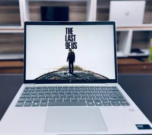 New Laptop HP EliteBook 1030 16GB Intel Core Ultra 5 SSD 512GB