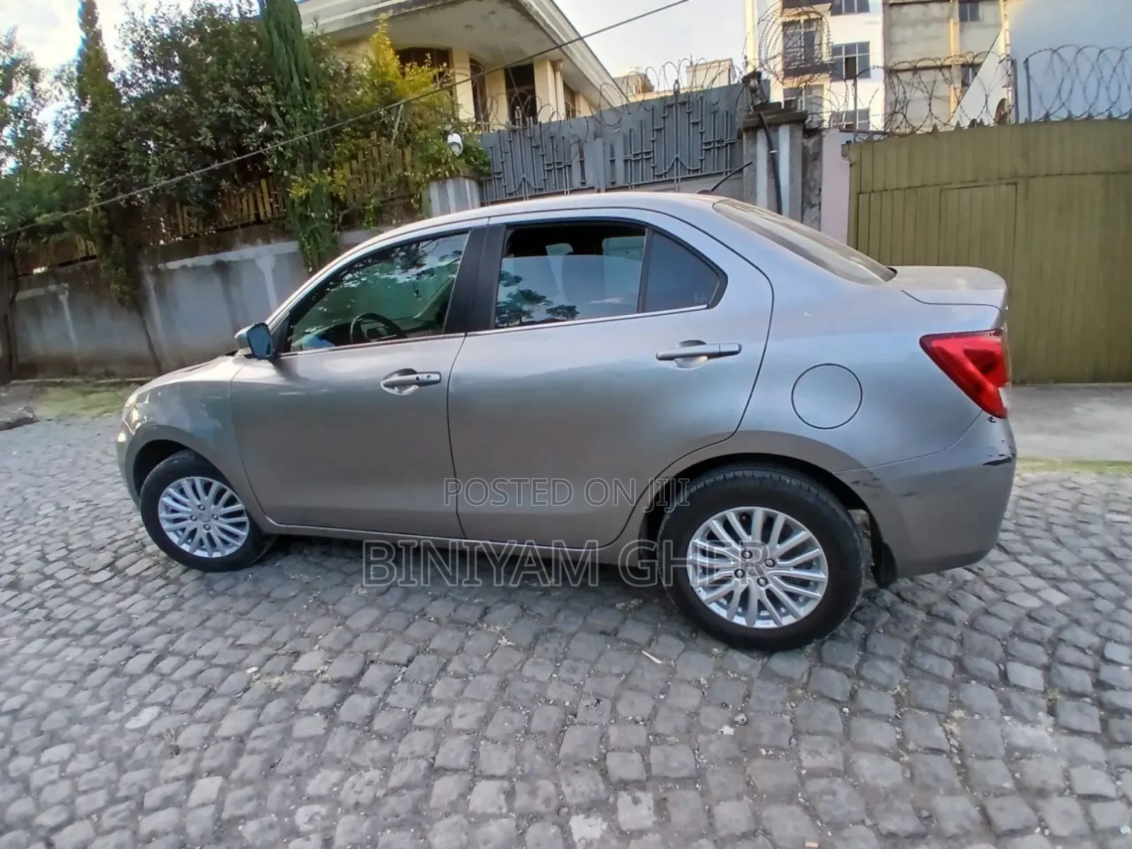 Suzuki Dzire 2022 Silver