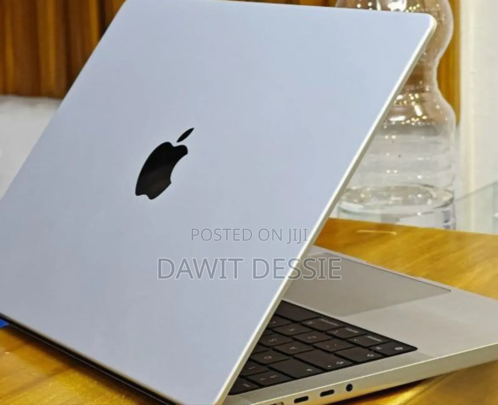 New Laptop Apple MacBook Pro M1 32GB Apple M1 Pro SSD 1T
