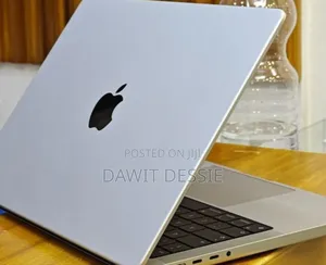 New Laptop Apple MacBook Pro M1 32GB Apple M1 Pro SSD 1T