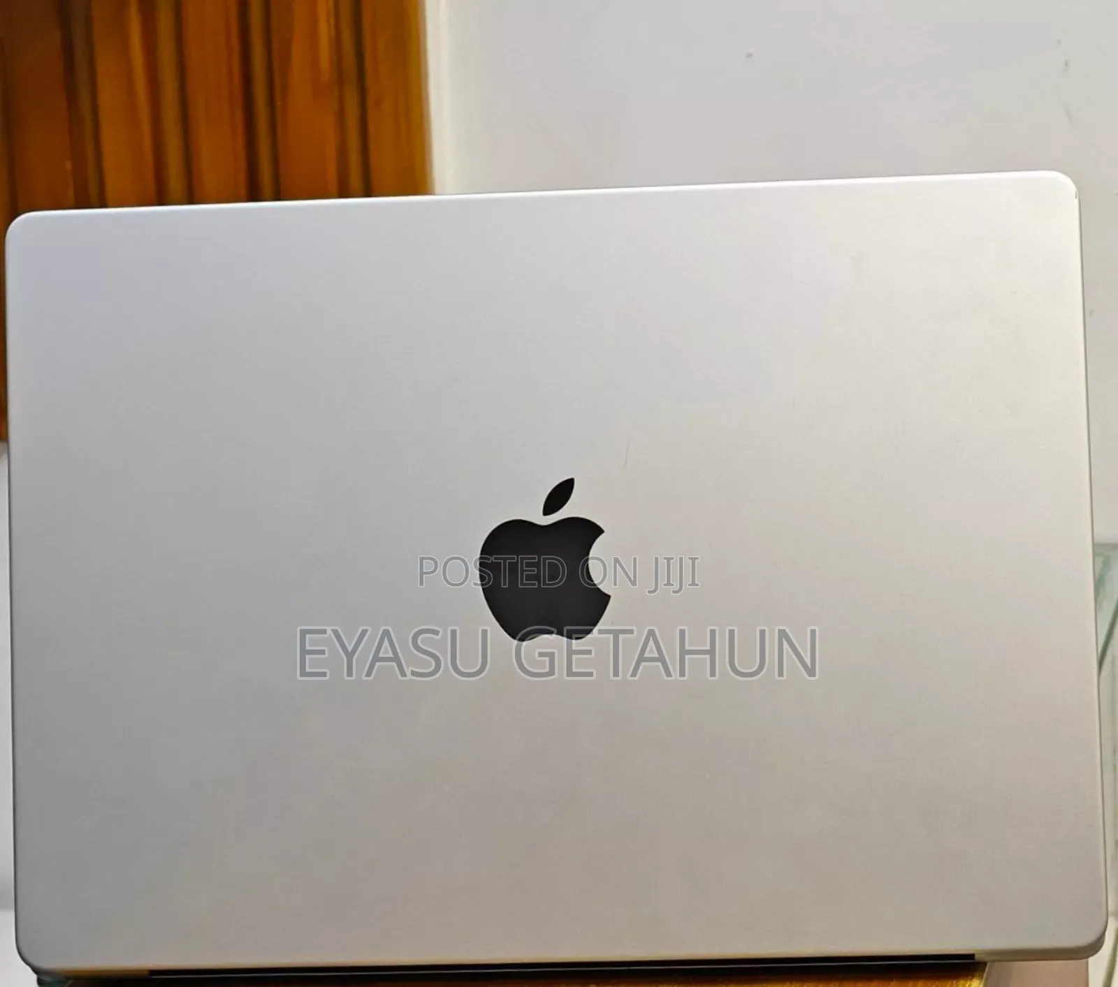 New Laptop Apple MacBook Pro M1 32GB Apple M1 Pro SSD 1T