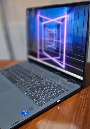 New Laptop Lenovo Yoga 7i 16GB Intel Core I7 SSD 512GB