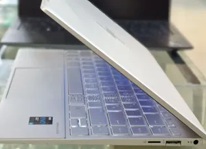 New Laptop HP Envy 13 16GB Intel Core I5 SSD 512GB