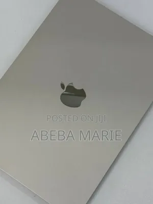 New Laptop Apple MacBook Air 2025 M4 13-Inch 16GB Apple M4 SSD 256GB