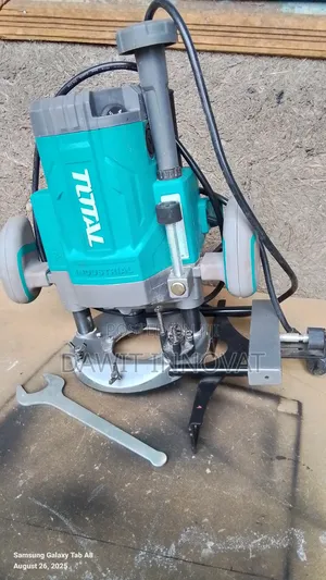 Photo - Router Circular Saw 2200watt Machine