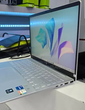 Photo - New Laptop HP Stream Notebook 16GB Intel Core I5 SSD 1T