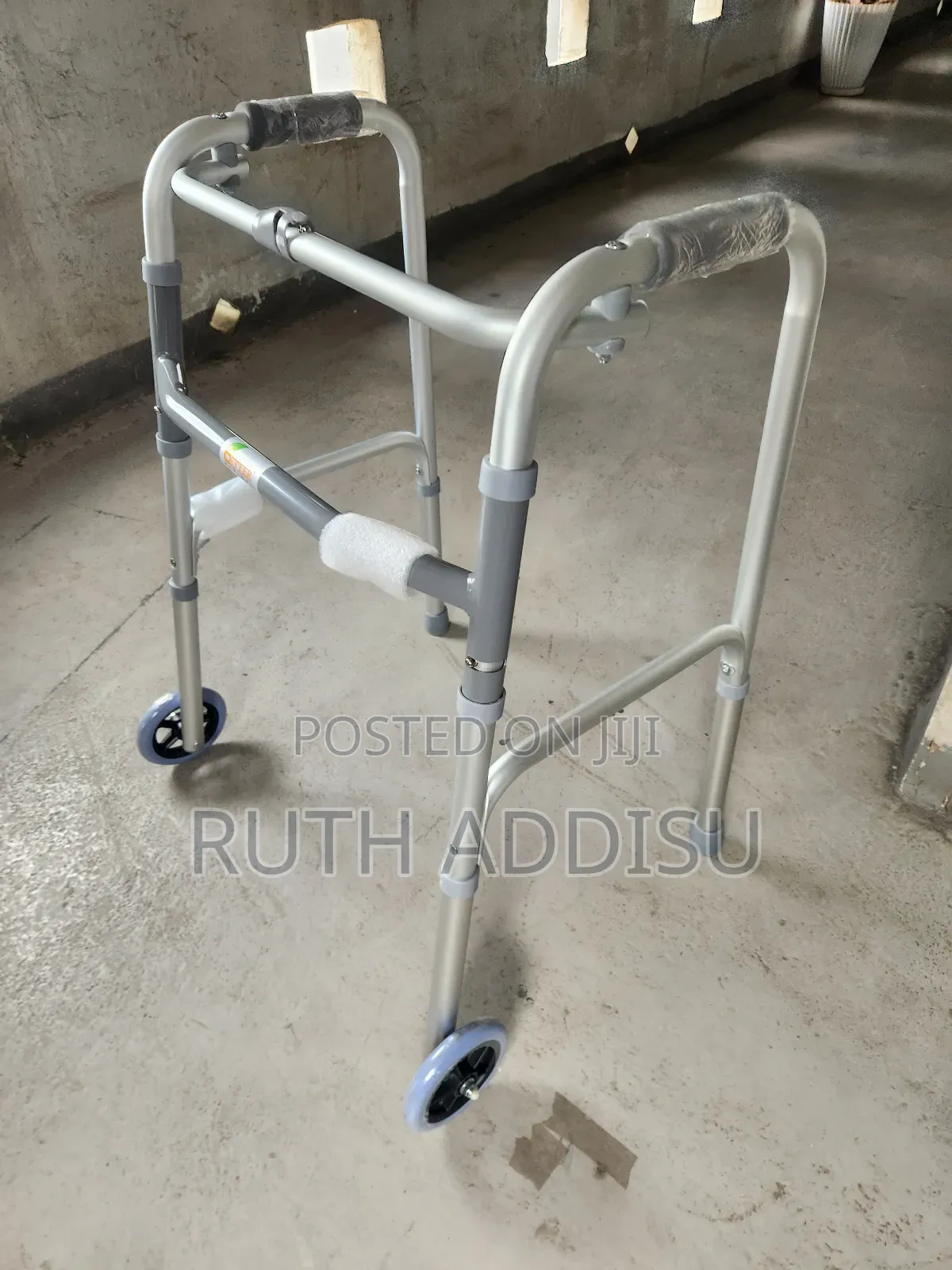 Foldable Walker朱槿brand New Almunium Walker朱諾walking Frame笑笑walker New