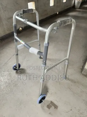 Photo - Foldable Walker朱槿brand New Almunium Walker朱諾walking Frame笑笑walker New