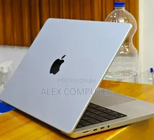 New Laptop Apple MacBook Pro M1 32GB Apple M1 SSD 1T