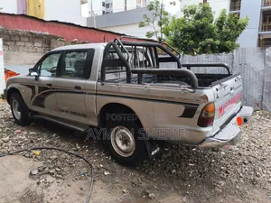 Mitsubishi L200 Double Cab 2.5 180hp 4WD 2005 Silver