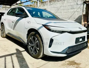 Toyota bZ4X 2023 White
