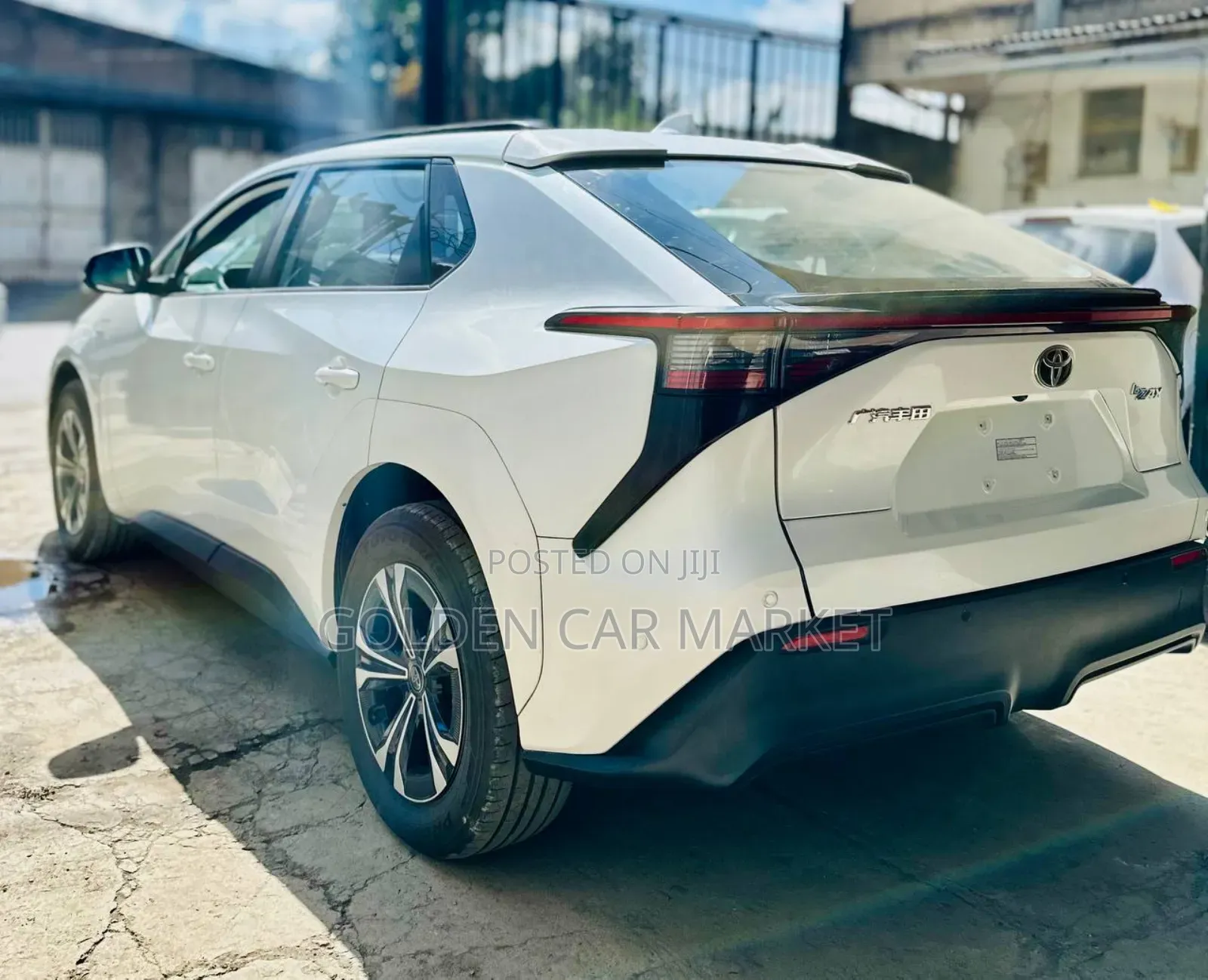 Toyota bZ4X 2023 White