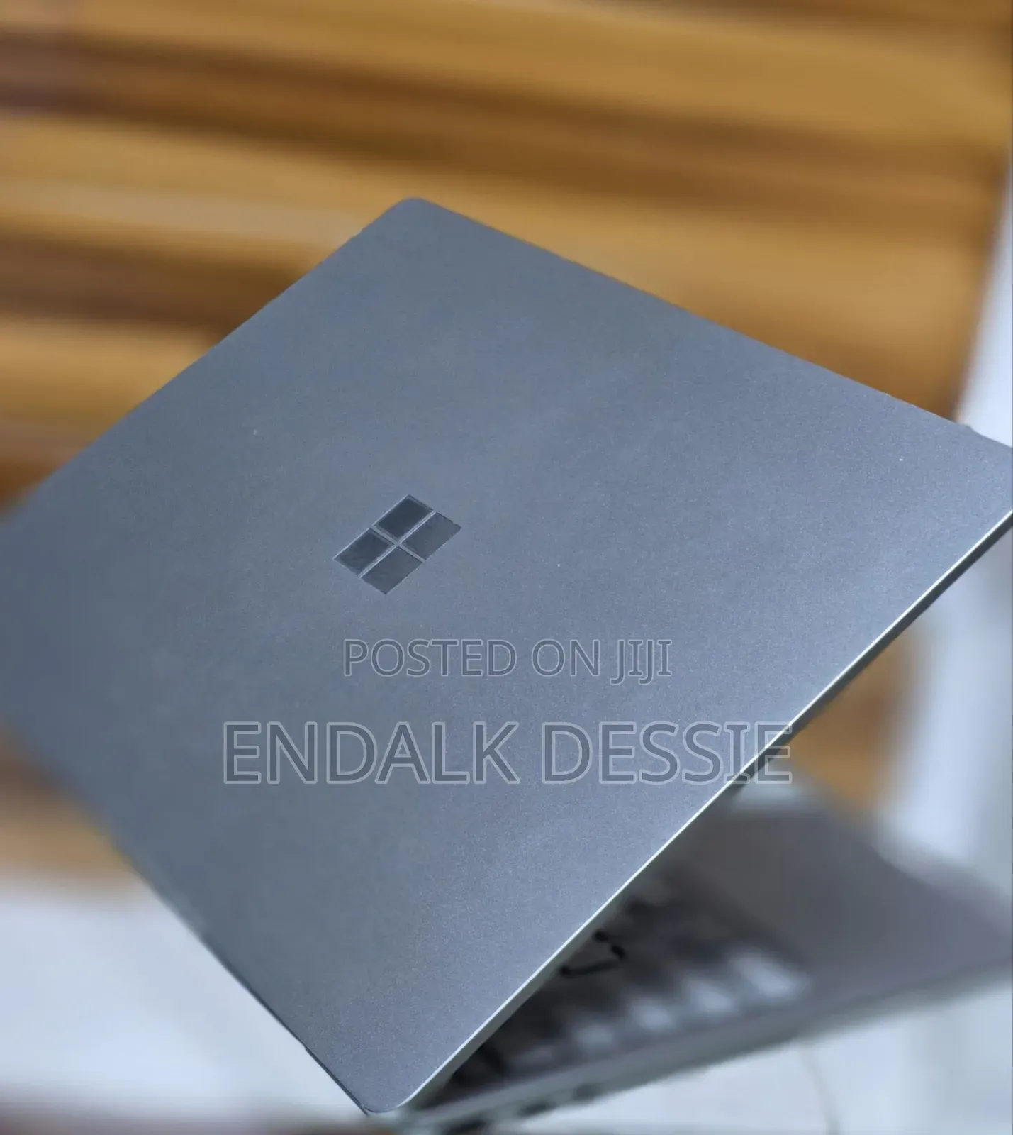 New Laptop Microsoft Surface 8GB Intel Core I5 SSD 256GB