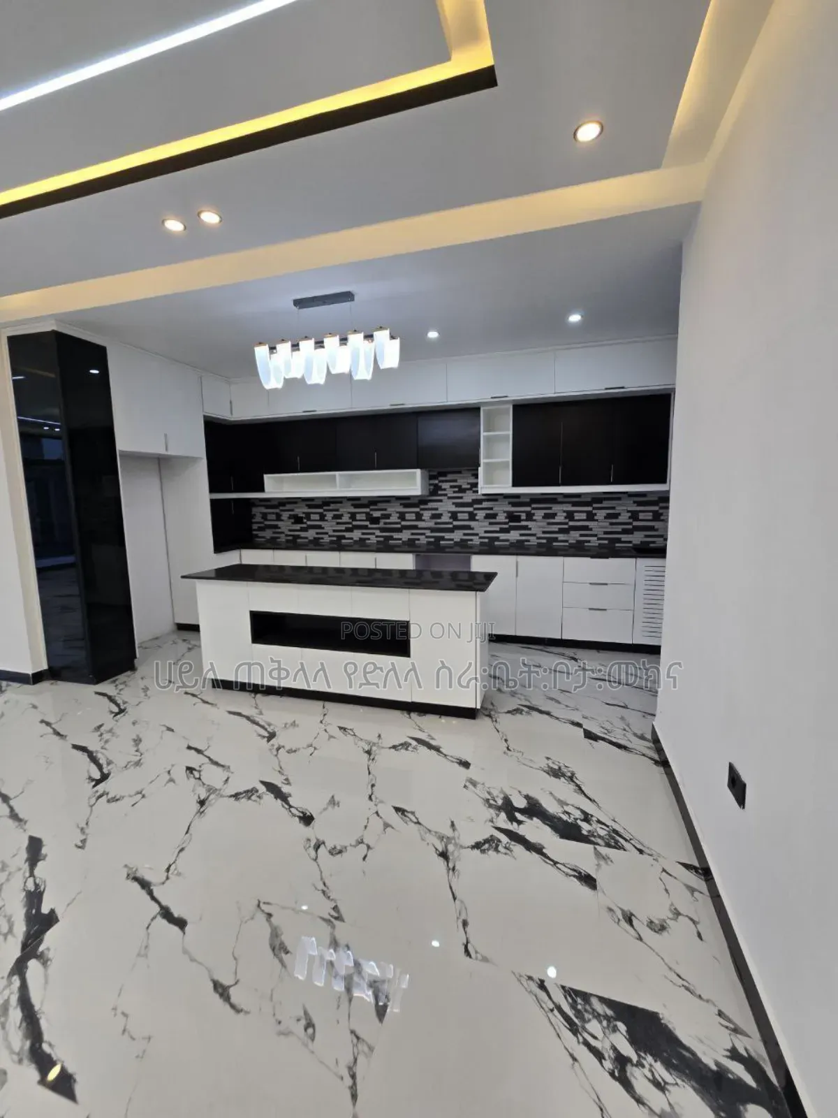 Furnished 9bdrm Townhouse/Terrace in አያት ዞን ኮምፋውንድ ግብ ውስጥ, Yeka