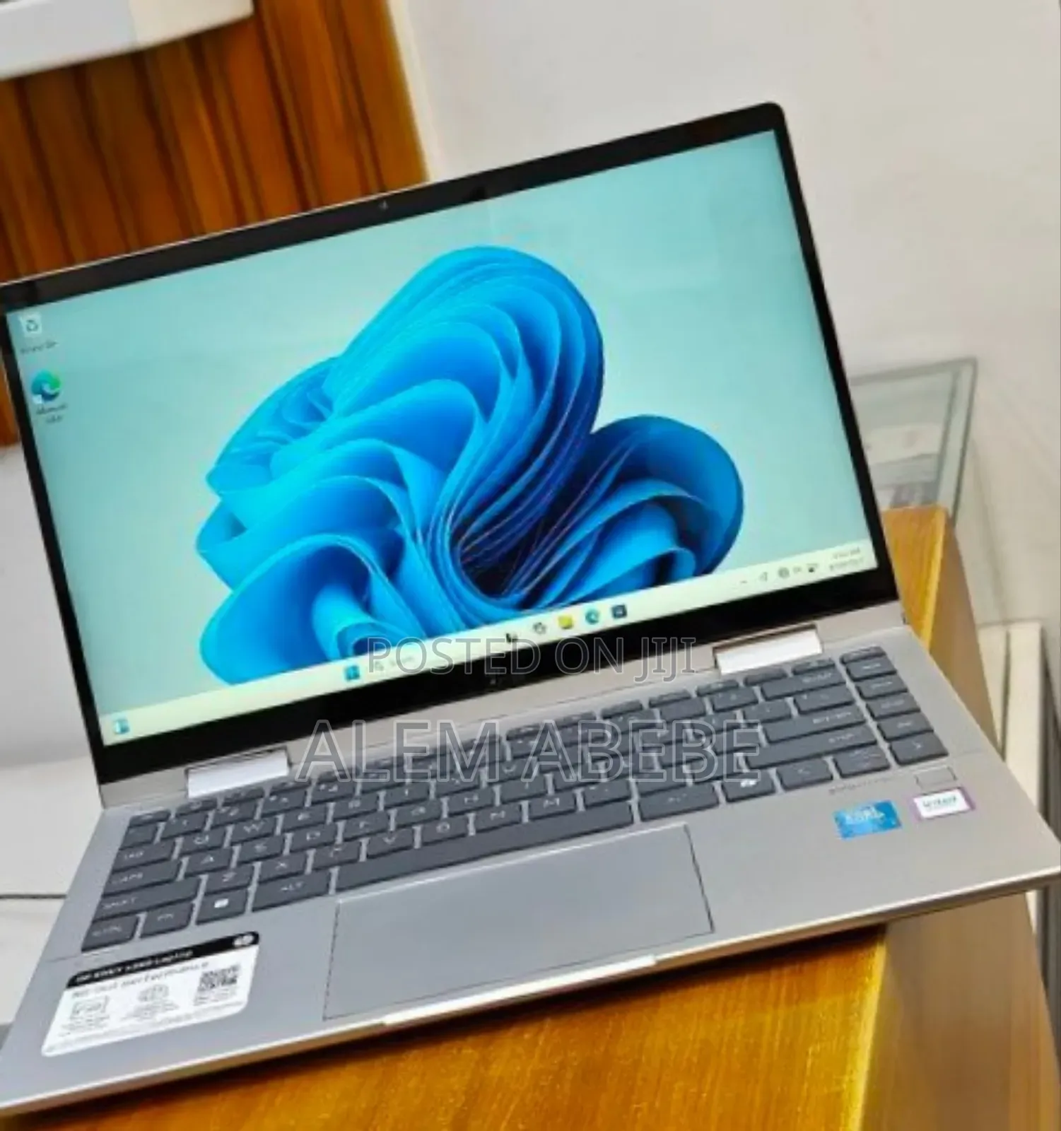 New Laptop HP Envy X360 16GB Intel Core 7 SSD 512GB