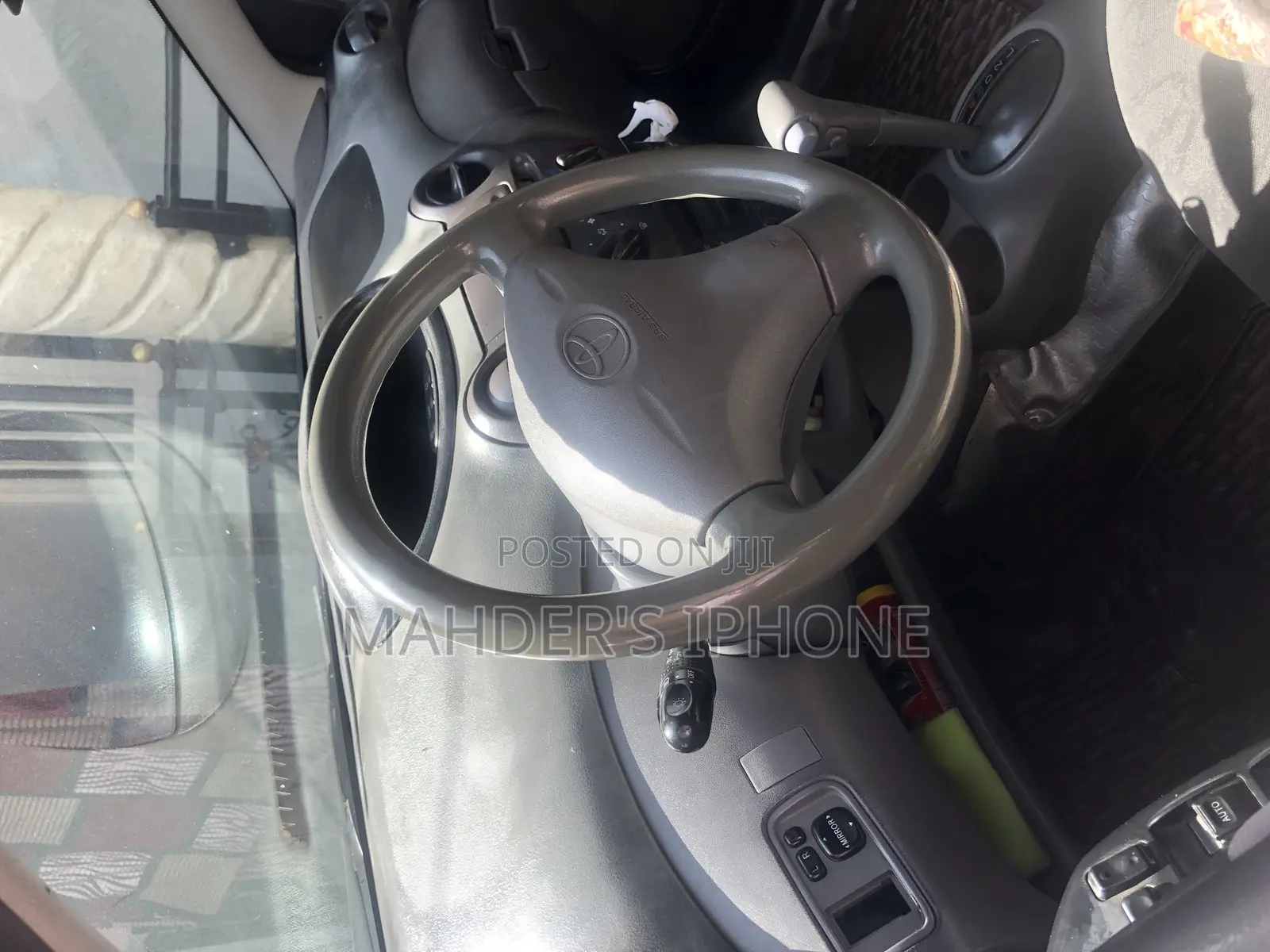 Toyota Vitz 2001 Silver