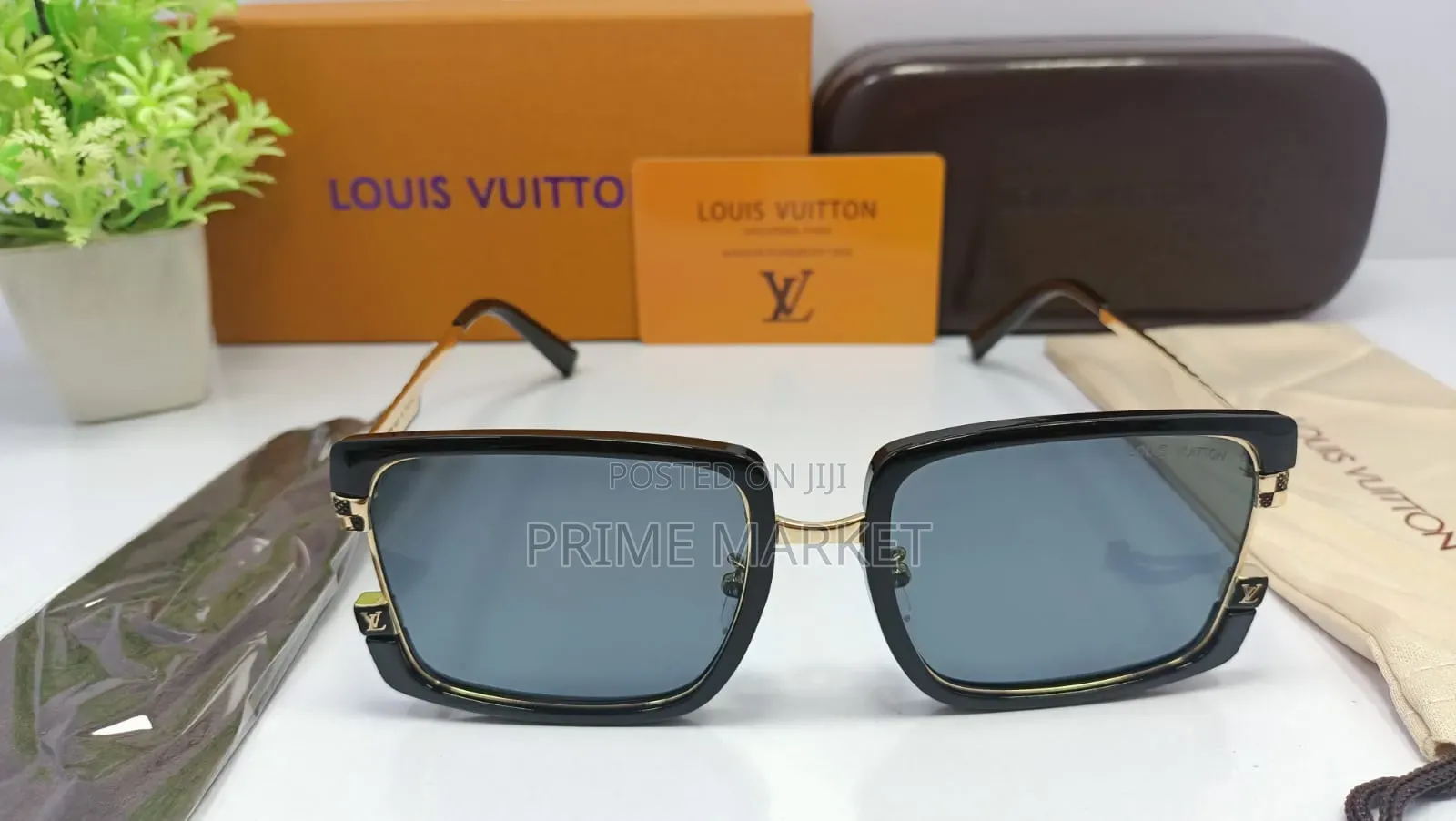 Louis Vuitton 7295 Men's Sunglasses – Gold Black