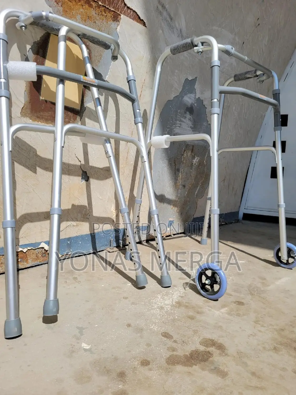 Folding Walker With Wheels凹嗝post-Surgery Patients
Beneficial朽畂walker