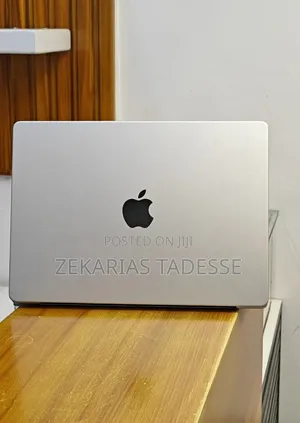 New Laptop Apple MacBook Pro M1 32GB Apple M1 SSD 1T