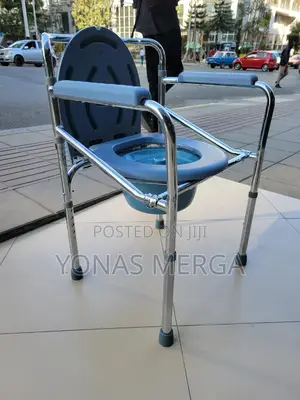 Photo - Folding Commode儉嶀portable Toilet Chair邨~Bathroom Potty Chair፨፤New Pack