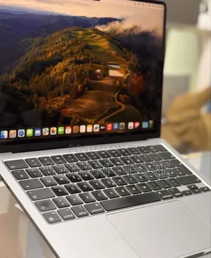 New Laptop Apple MacBook Air 2022 M2 8GB Intel Core M2 SSD 256GB