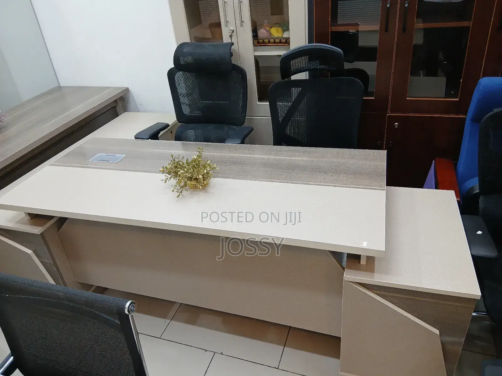 Mangerla Tables