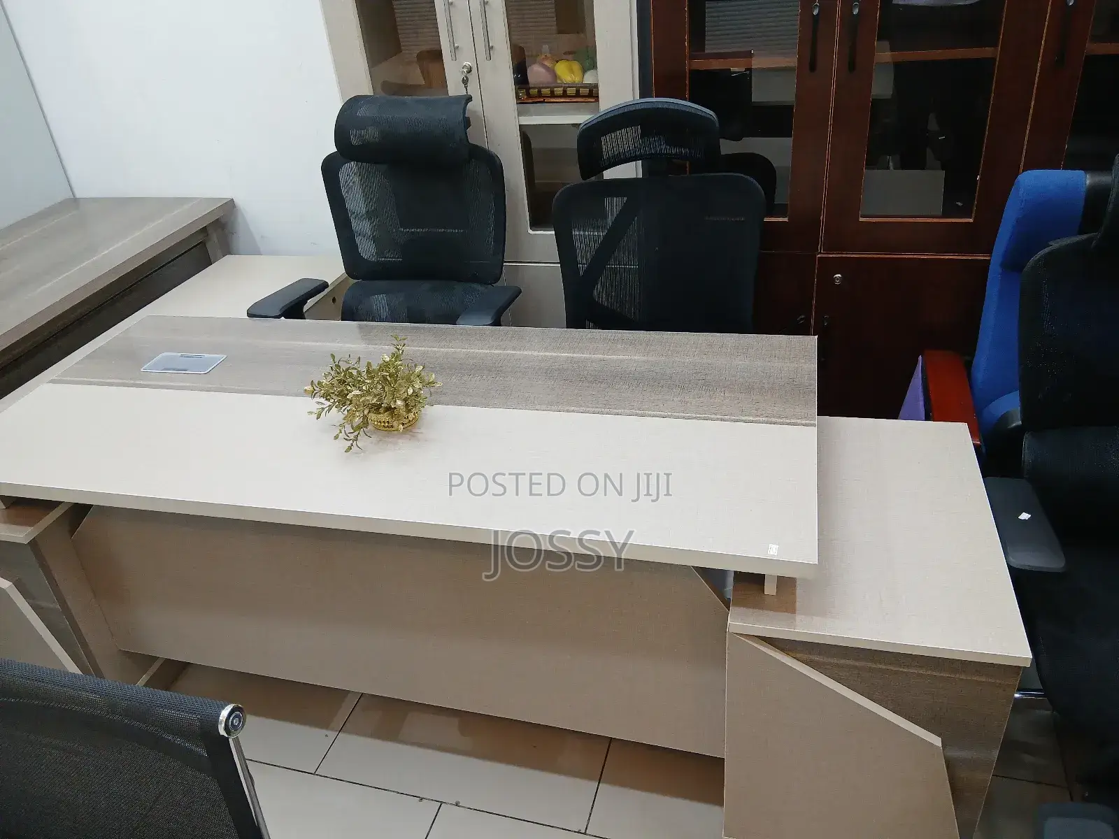 Mangerla Tables