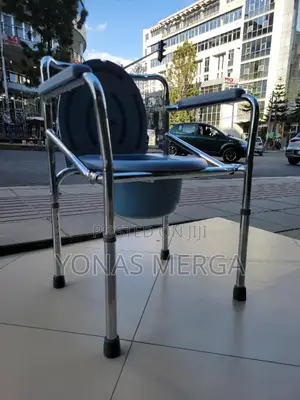 Photo - Toilet Chair Wiz Removable Bed Pan耷儒bathroom Shower Commode,For People