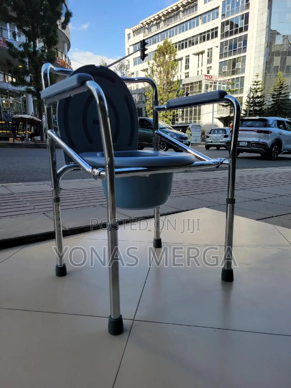 Shower Commode Chair刎感can Be Positioned Over a Toilet恥冒toilet Chair