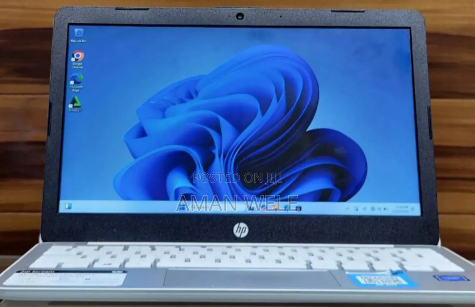 New Laptop HP Stream Notebook 4GB Intel SSD 1T
