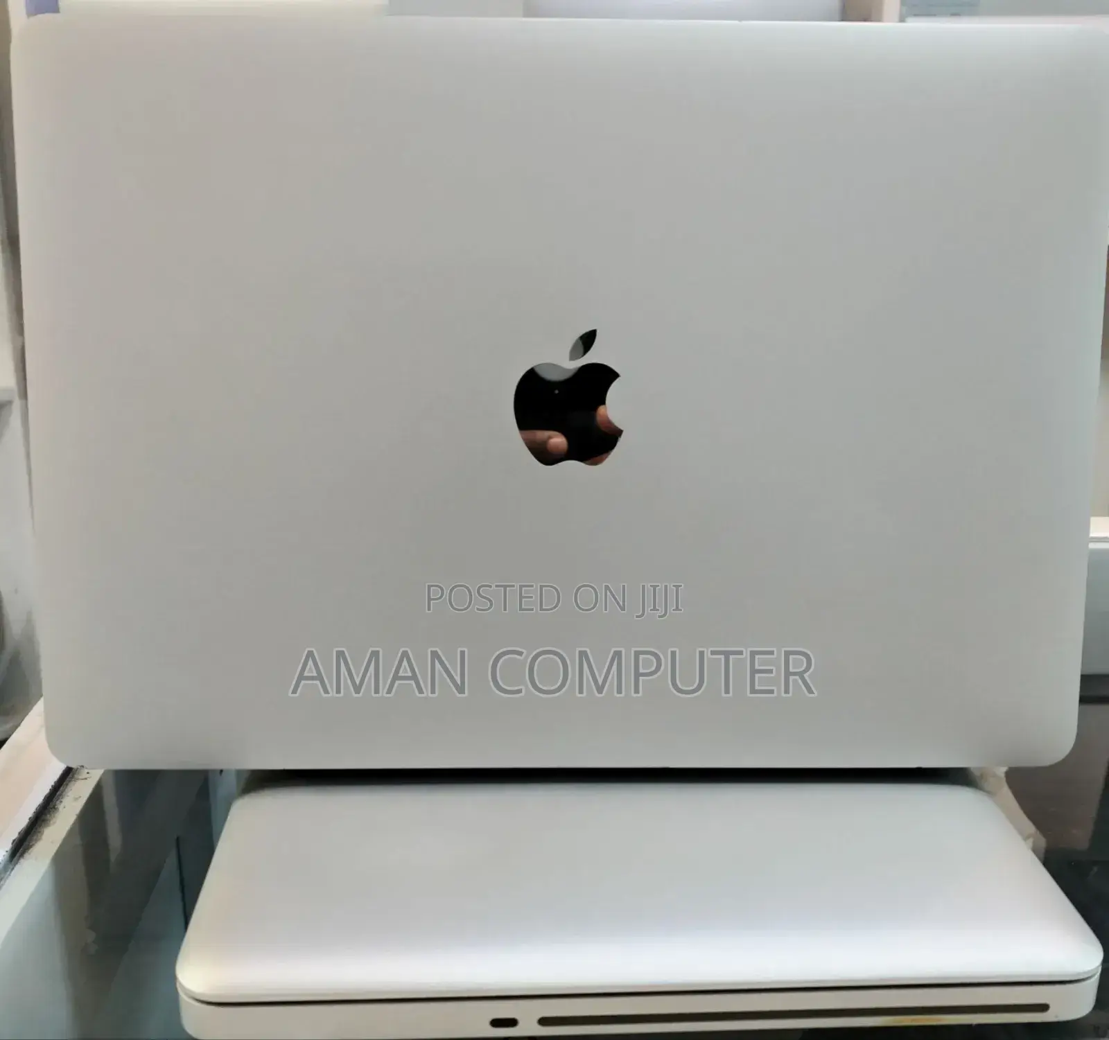New Laptop Apple MacBook Pro 2020 M1 16GB Apple M1 SSD 512GB