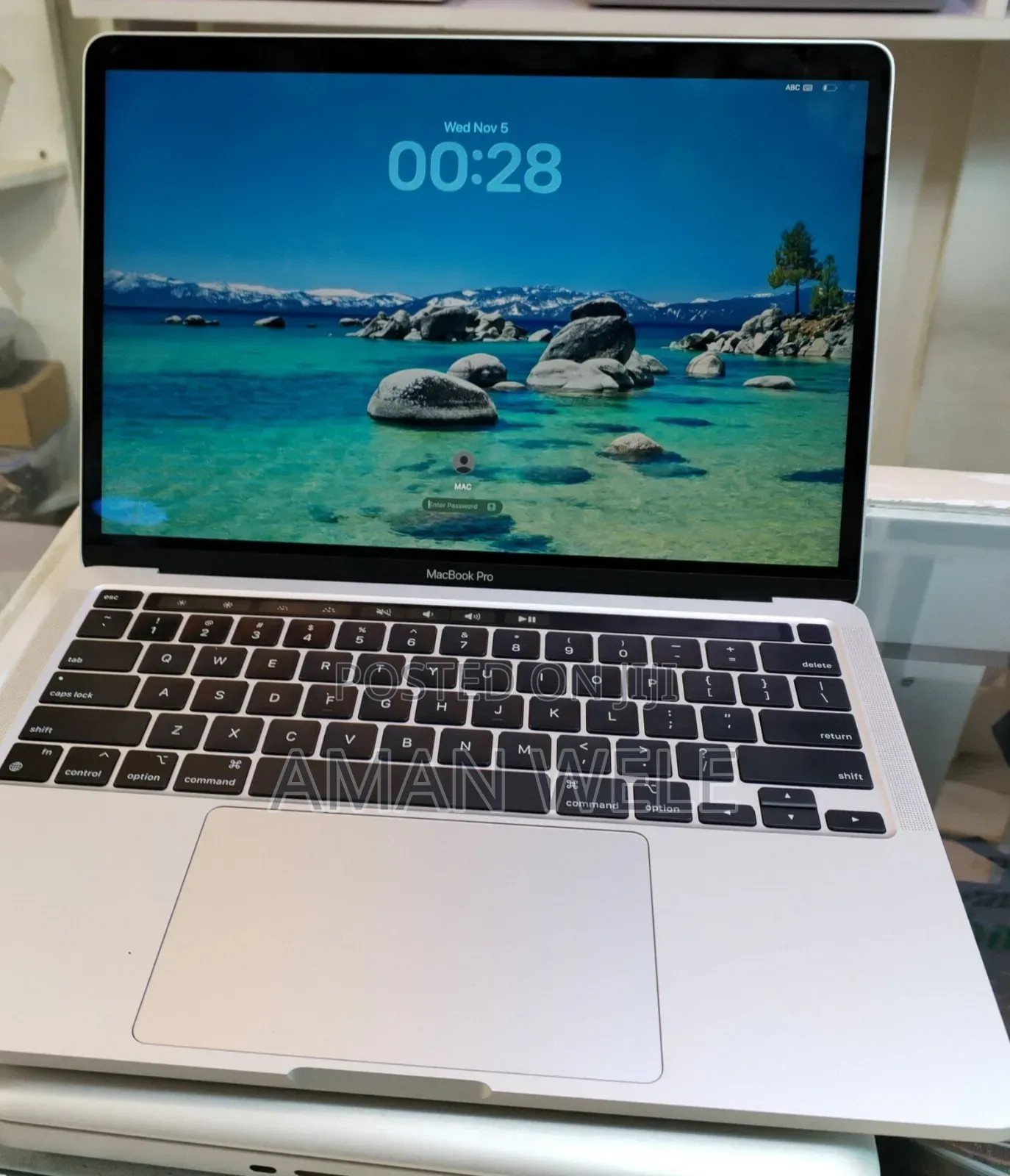 New Laptop Apple MacBook Pro 2020 M1 16GB Apple M1 SSD 512GB