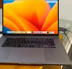 Photo - New Laptop Apple MacBook Pro 2019 32GB Intel Core I9 SSD 1T