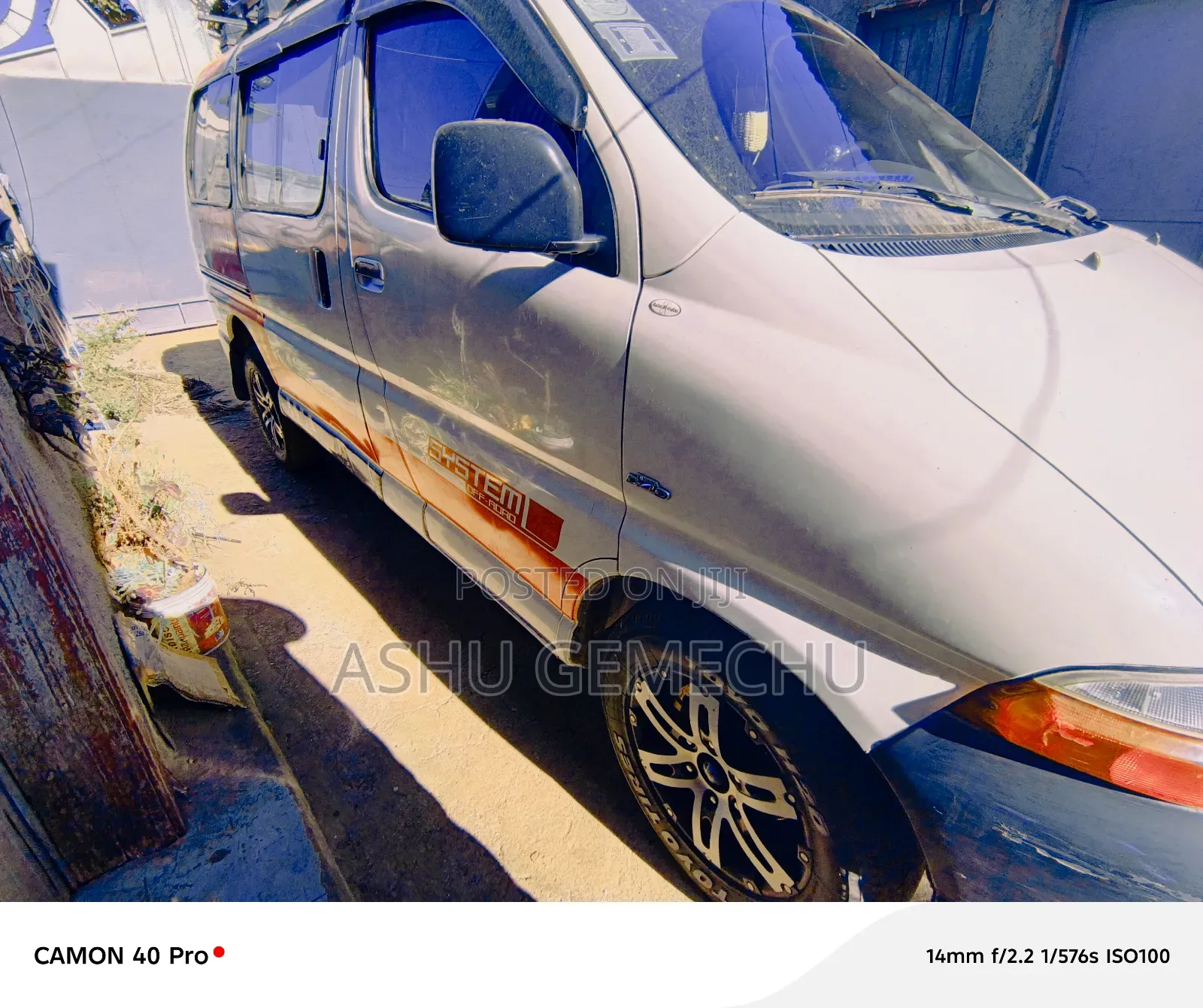 Toyota HiAce 2001 White