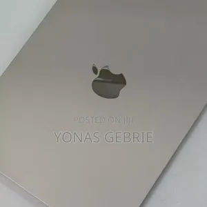 Photo - New Laptop Apple MacBook Air 2025 M4 13-Inch 16GB Apple M4 SSD 256GB