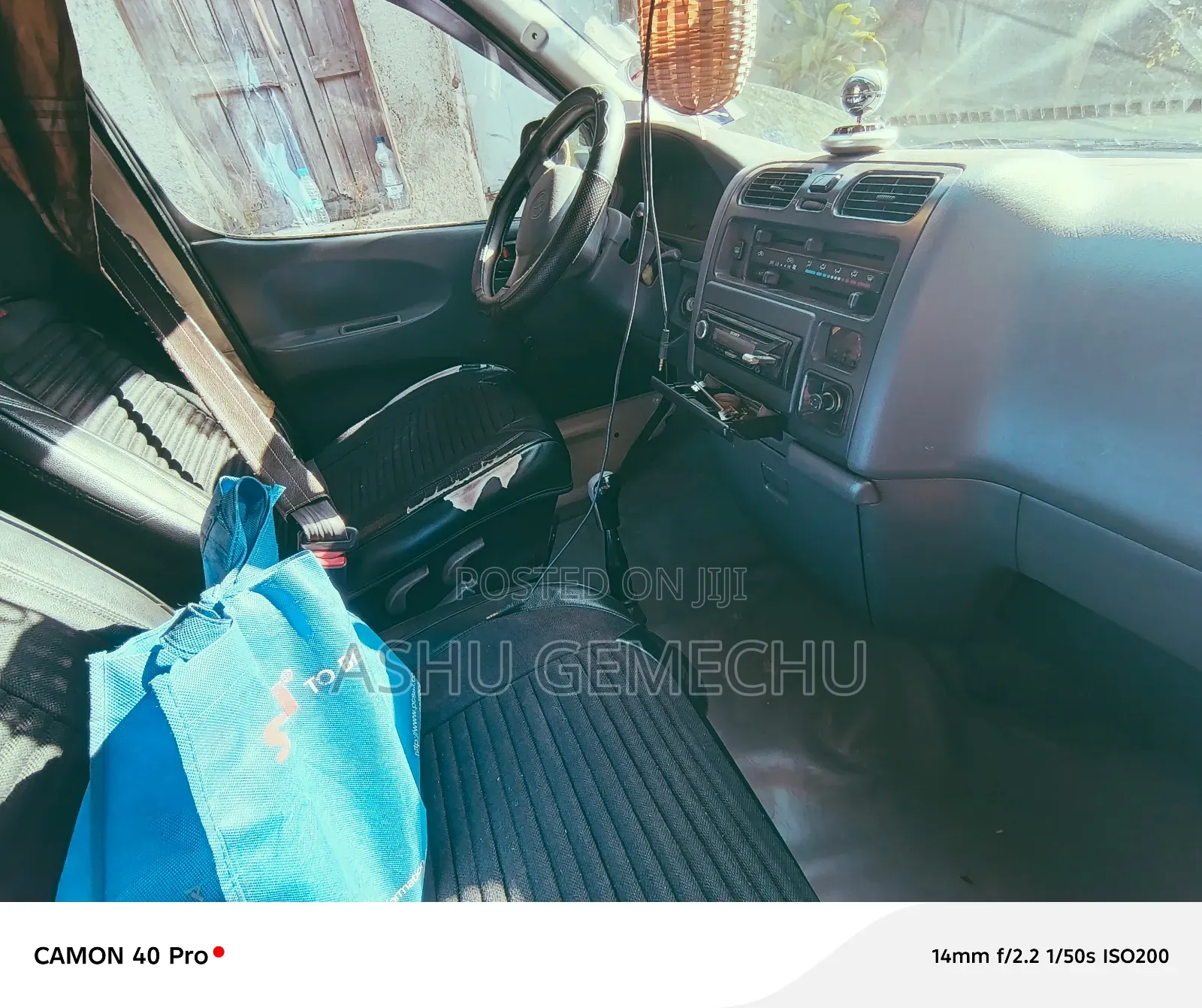 Toyota HiAce 2001 White