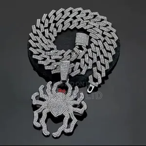 Red Eye Spider Chain