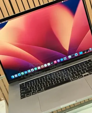 New Laptop Apple MacBook Pro 2019 16GB Intel Core I9 SSD 512GB