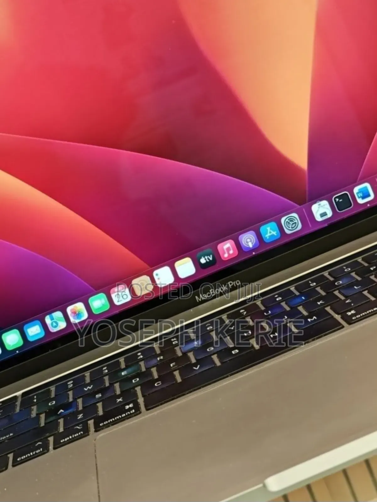 New Laptop Apple MacBook Pro 2019 16GB Intel Core I9 SSD 512GB