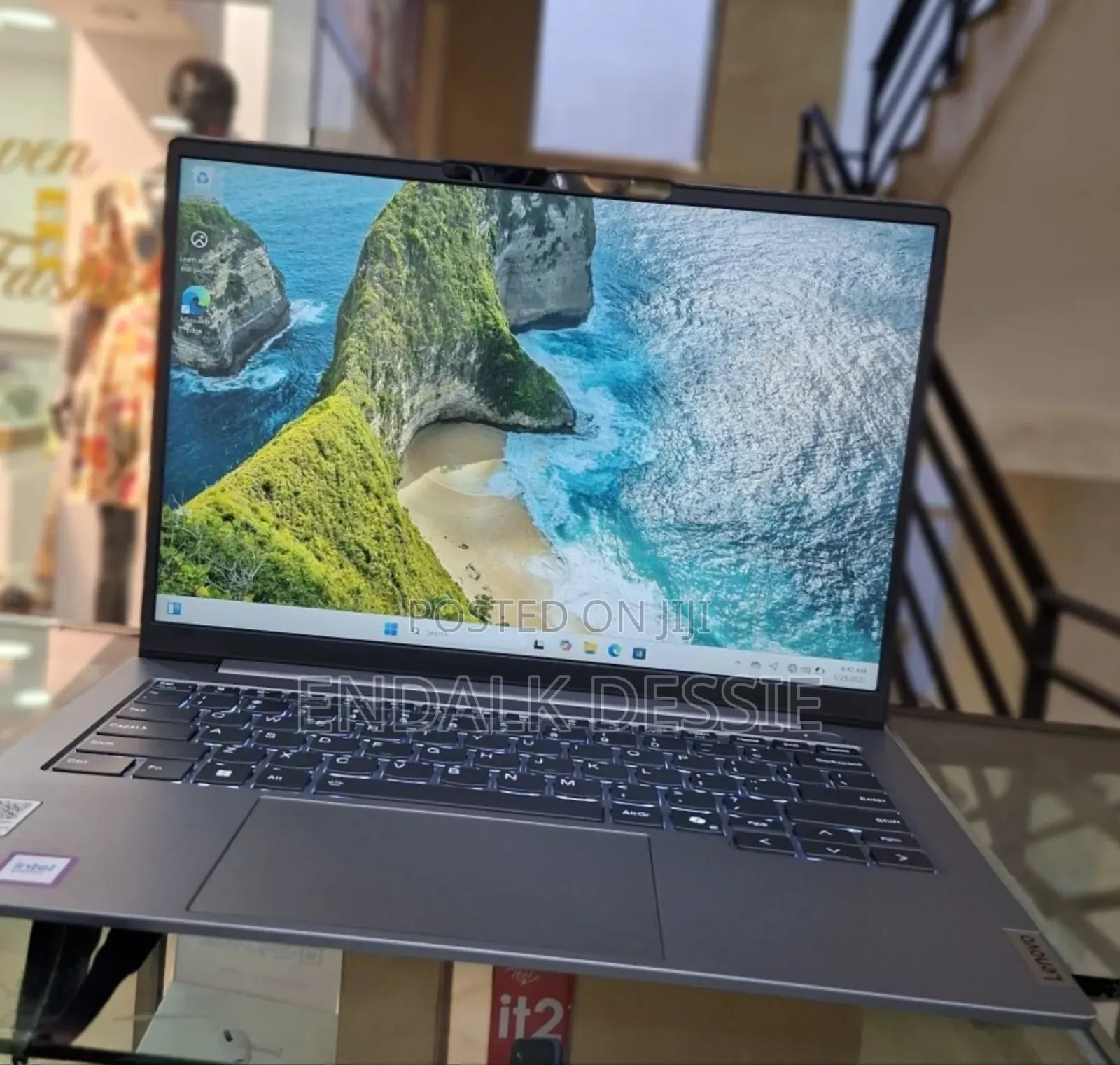 New Laptop Lenovo 16GB Intel Core Ultra 7 SSD 512GB