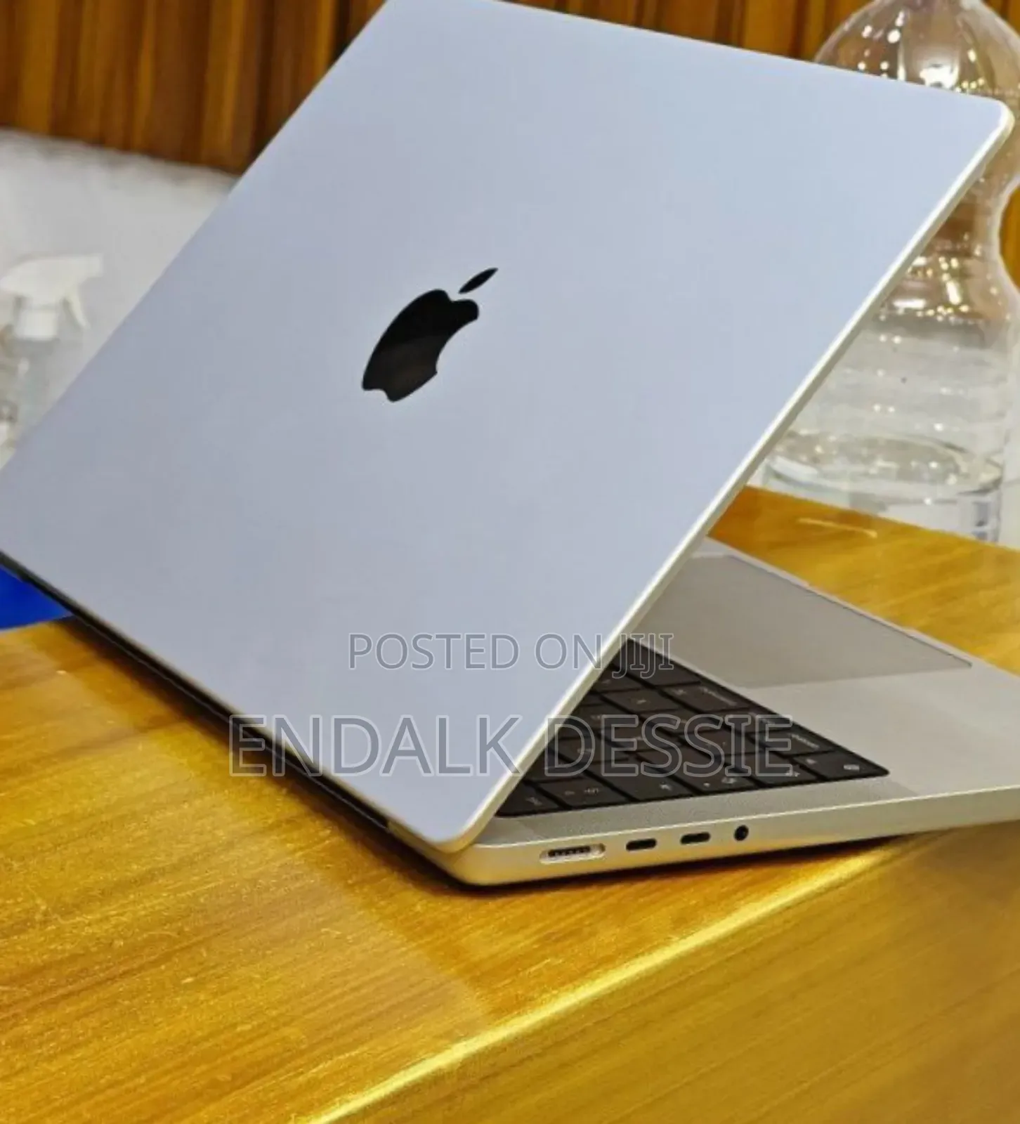 New Laptop Apple MacBook Pro M1 32GB Apple M1 Pro SSD 1T