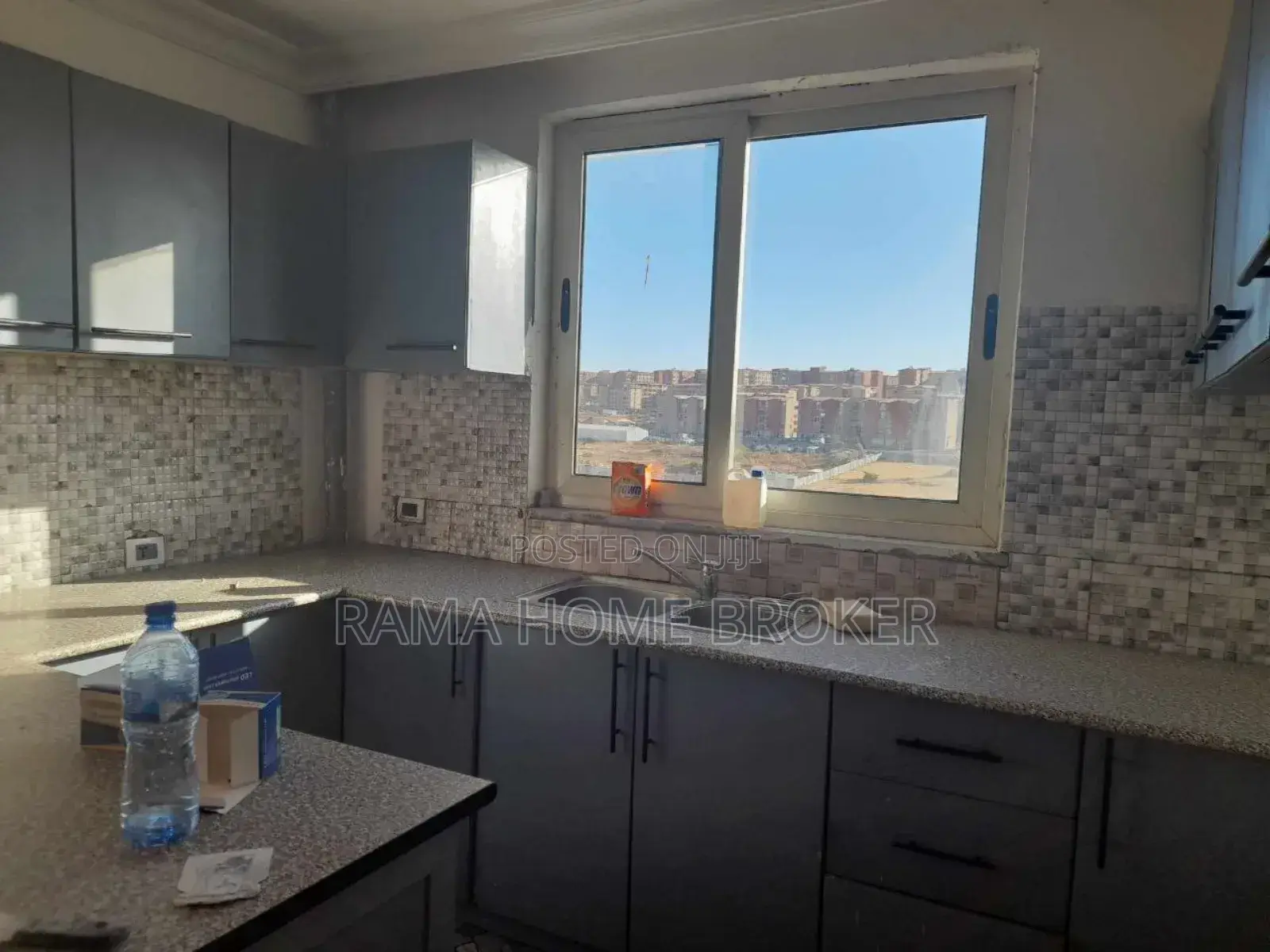 Furnished 3bdrm Condo in Arabsa Condominium, Yeka for sale