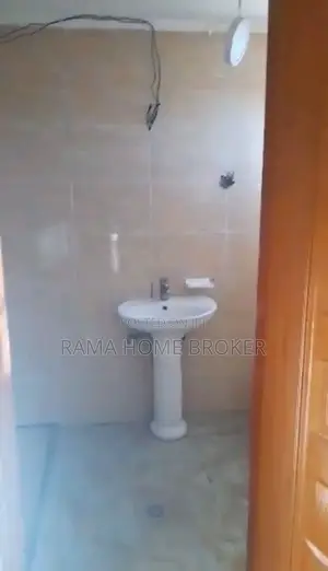 Furnished 3bdrm Condo in Arabsa Condominium, Yeka for sale