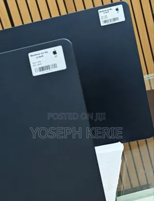 New Laptop Apple MacBook Air 2025 M4 13-Inch 16GB Apple M4 SSD 256GB