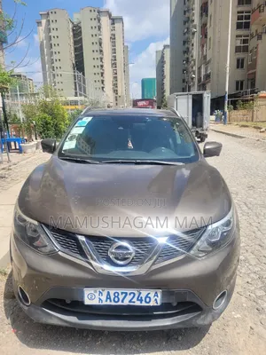 Nissan Qashqai 2016 Brown