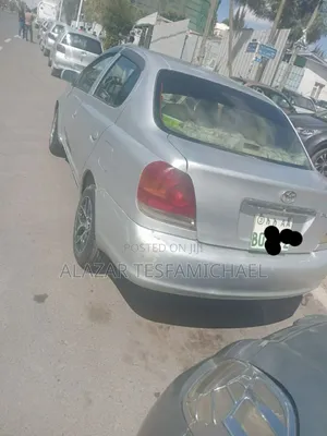 Photo - Toyota Platz 2004 Silver