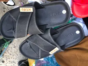 የተለያዩ ጫማ ዋች