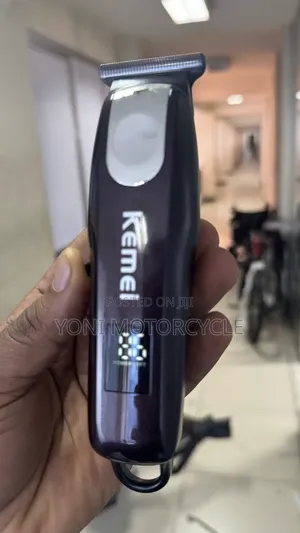 Photo - Kemei Rechargeable Hairtrimmer0hairclipper