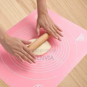 Reusable Non-stick Silicon Baking Mat/Dough Mat /Free Delivery/