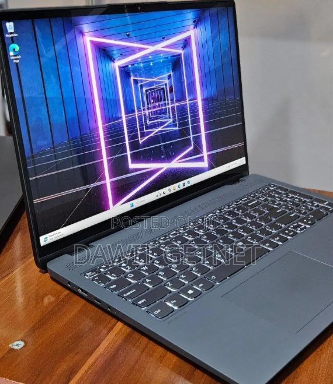 New Laptop Lenovo Yoga 7i 16GB Intel Core I7 SSD 512GB